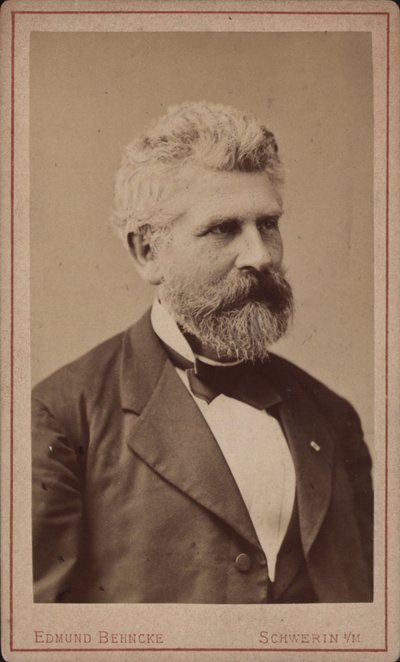 Portret van de cellist en componist Georg Goltermann 1824-1898, ca. 1880 door Schwerin . Photo studio Edmund Behncke