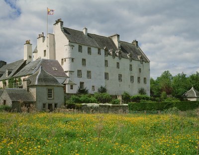 Uitzicht op Traquair House door Scottish School