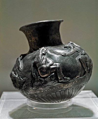 Zilveren rituele vaas uit de 7e-6e eeuw v.Chr. Hermitage Museum, Sint-Petersburg door Scythian