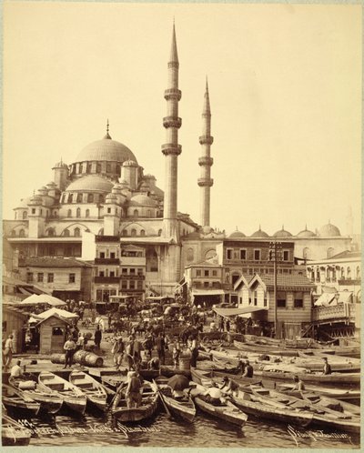 Santa Sophia moskee en vissersboten aan de kust van de Bosporus, Istanbul, ca. 1890 door Sebah and Joaillier