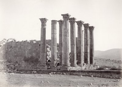 Tempel van Artemis vanuit het Zuidoosten, Jerash, 1867 door Sergeant Henry Phillips