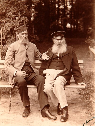 Yakov Polonsky en Afanasy Fet, Russische dichters, ca. 1890 door Sergei Dmitrievich Botkin