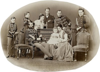 De familie van keizer Alexander II van Rusland door Sergei Lvovich Levitsky