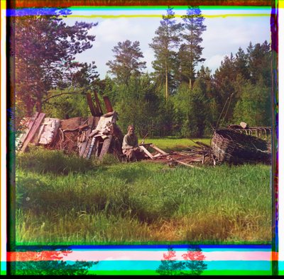 Hut van Settlers, Oeralgebergte, Rusland door Sergei Mikhailovich Prokudin Gorskii