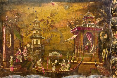 Een theetafel, detail van de bovenkant met een landschap met scènes uit het leven in imitatie van Chinese lakwerken door Sicilian School