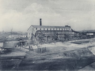 City and Suburban Gold Mining Company, Nieuwe Batterij en Cyanide Werken (zwart-wit foto) door South African Photographer