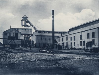 Hoofddeksel, enz., Langlaagte Royal Gold Mining Company door South African Photographer