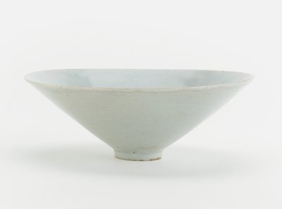 Kom met gegoten ontwerp van feniks en bloemen, ca. 1200 door Southern Song Dynasty Chinese School
