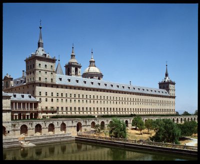 Uitzicht op klooster en Koninklijke Zetel door Spanish School