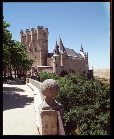 Zicht op het alcazar door Spanish School