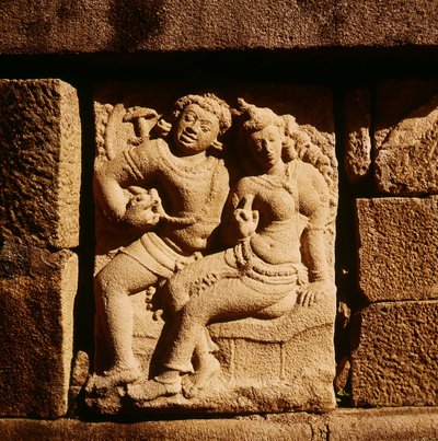 Reliëf van een Mithuna paar bij Isurumuniya door Sri Lankan School