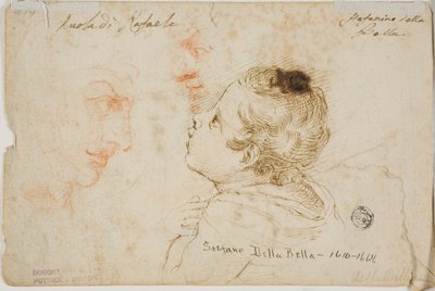 Schetsen van biddend kind, twee mannelijke profielen (recto); schetsen van mannelijke hoofden (verso) door Stefano della Bella
