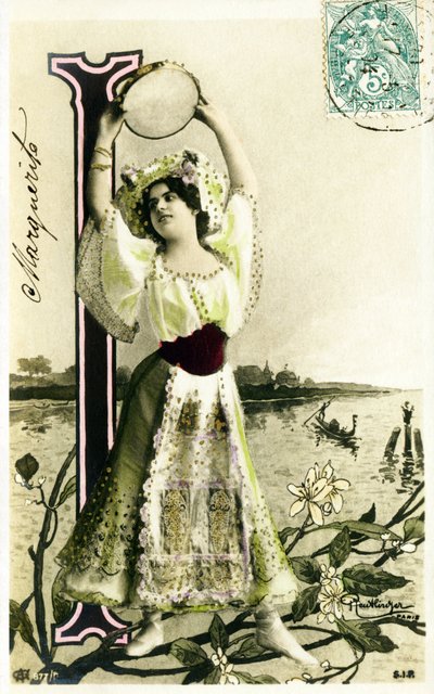 I: Mlle Fischer, artiest uit de jaren 1900 - Alfabet in ansichtkaart door Studio Reutlinger