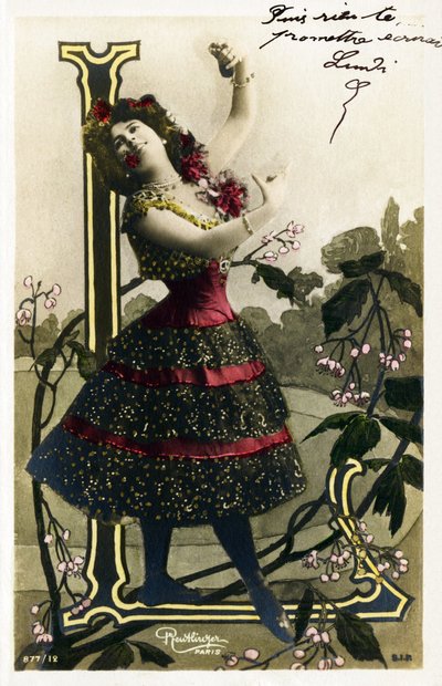 L: Luz Chavita, actrice en danseres uit de Belle Epoque - Opera Comique, Parijs - Alfabet in ansichtkaart door Studio Reutlinger