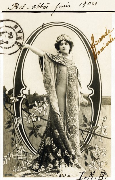 O a: Anna Held, van Poolse afkomst, zangeres en danseres uit de Belle Epoque - Alfabet op ansichtkaart door Studio Reutlinger