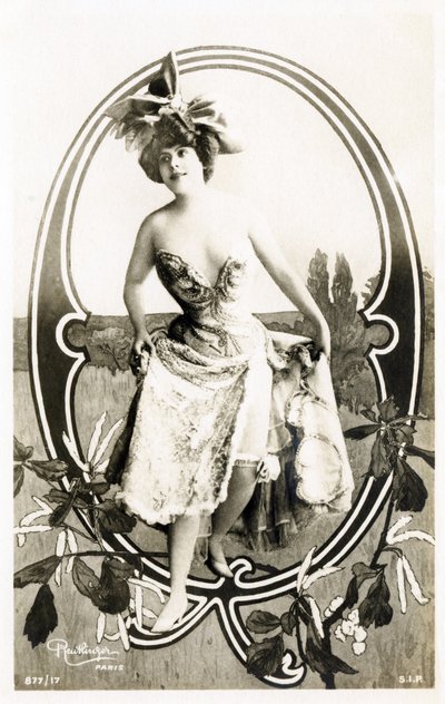 Q: Marcelle Yrven, Franse actrice - Theaters: Palais Royal, Folies dramatiques, Parijs - Alfabet in ansichtkaart door Studio Reutlinger