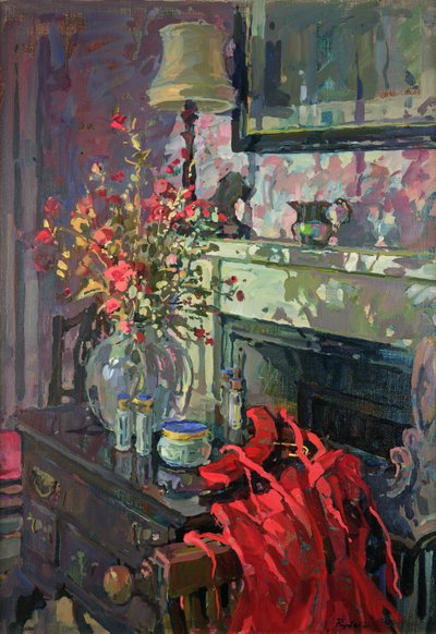 Interieur met rode jurk door Susan Ryder