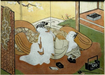 Koppel geliefden liggend in een interieur met scherm, kalligrafie doos Nishiki-e print door Suzuki Harunobu (1765) door Suzuki Harunobu