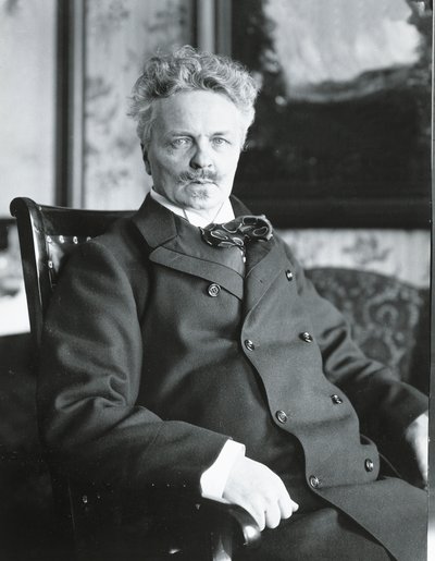 August Strindberg in zijn huis in Stockholm door Swedish Photographer