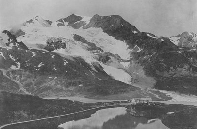 Massief en Col du Bernina, Het Hospice door Swiss Photographer