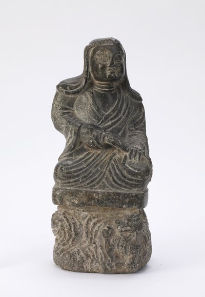 Klein Standbeeld van een Boeddhistische Priester door Tang Dynasty Chinese School