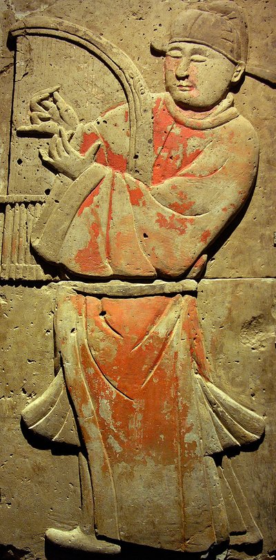 Stele die een muzikant afbeeldt (terracotta) door Tang Dynasty Chinese School