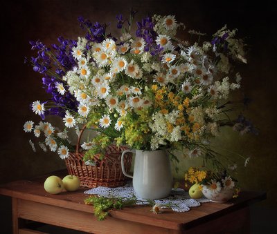 Zomerstilleven met wilde bloemen door Tatyana Skorokhod