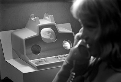 Demonstratie van futuristische Picturephone-communicatietechnologie op de Wereldtentoonstelling van Seattle door Ted Spiegel