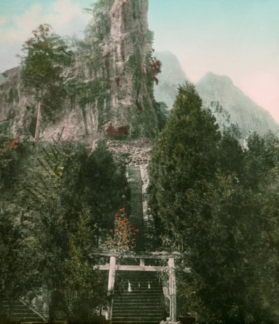 Uitzicht op de berg Myogi in de prefectuur Gunma, circa 1900 - 1915 (foto) door Teijiro Takagi