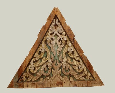 Gevel van een Thaise tempel late Ayutthaya-periode (1351-1767) (hout) door Thai School