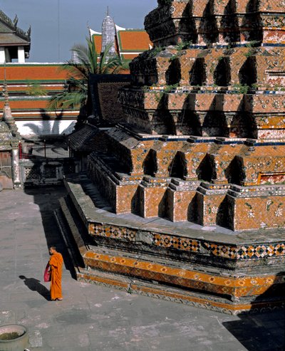 Uitzicht op de tempel van de liggende Boeddha, ca. 1700 door Thai School