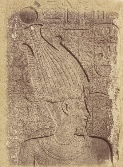 Close-up van een Beeldhouwwerk (Profiel van een Hoofd), Karnak door Théodule Devéria