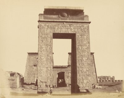 Portaal van de tempel van Khonsu, Karnak door Théodule Devéria