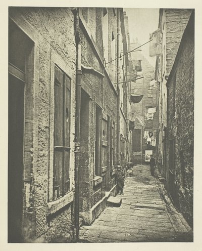 Close No. 65 High Street door Thomas Annan