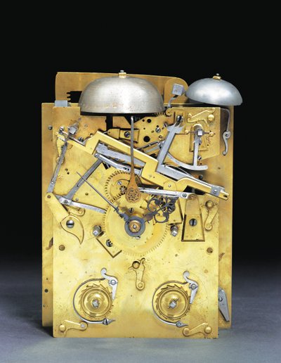 (detail) van een James II gemonteerde slagklok met trekkwartierherhaling, nr. 166, ca.1690-95 door Thomas Tompion