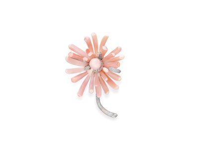 Broche (conch parel, conch schelp, diamanten & platina) door Tiffany and Company