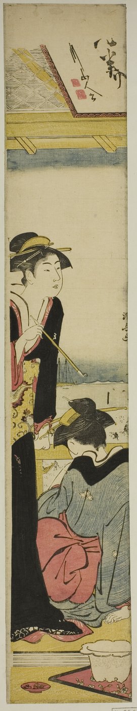 Geisha en dienstmeid op een balkon met uitzicht op de baai door Torii Kiyonaga