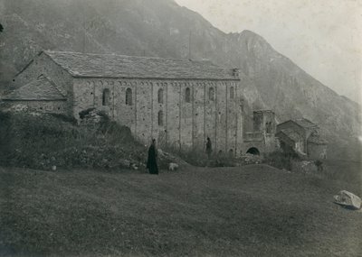 Abdij van San Pietro al Monte, Civate, Lombardije, Italië, foto door Ugo Monneret de Villard, circa 1910 door Ugo Monneret de Villard
