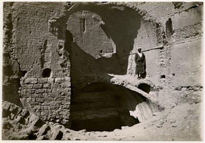 Grote donjon (qasr) van klooster, Aswan, Egypte, foto door Ugo Monneret de Villard door Ugo Monneret de Villard