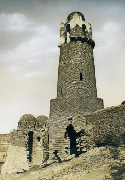 Minaret van al-Mashhad al-Bahari, bij Aswan, Egypte, foto door Ugo Monneret de Villard door Ugo Monneret de Villard