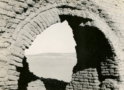 Ruïnes van kerk in woestijn, detail van pendentie voor koepel, Adindan, Egypte, foto door Ugo Monneret de Villard door Ugo Monneret de Villard