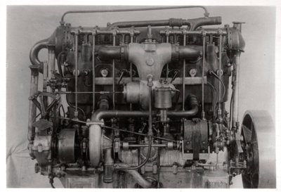 115 PS Daimler luchtschip motor van Zeppelin LZ 6, ca. 1909-1910, 1933 door Unbekannt
