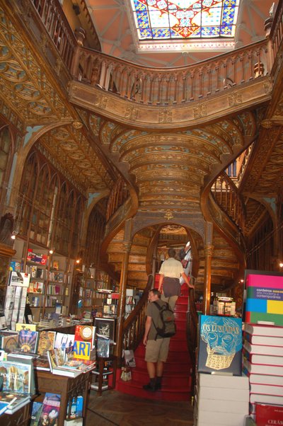 8680N De mooiste boekwinkel in Porto Portugal, zeer beroemd, juli 2009 door Unbekannt