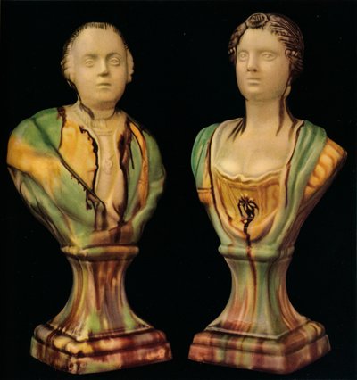 Een paar Staffordshire aardewerk bustes die koning George III en koningin Charlotte voorstellen door Unbekannt