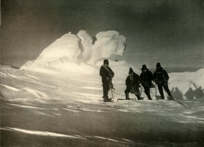 Een opmerkelijke fumarole in de oude krater, in de vorm van een liggende leeuw, ca. 1908, 1909 door Unbekannt