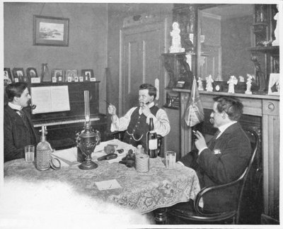 Een vrijgezellenkamer in een pension in de Temple, Londen, c1903 1903 door Unbekannt