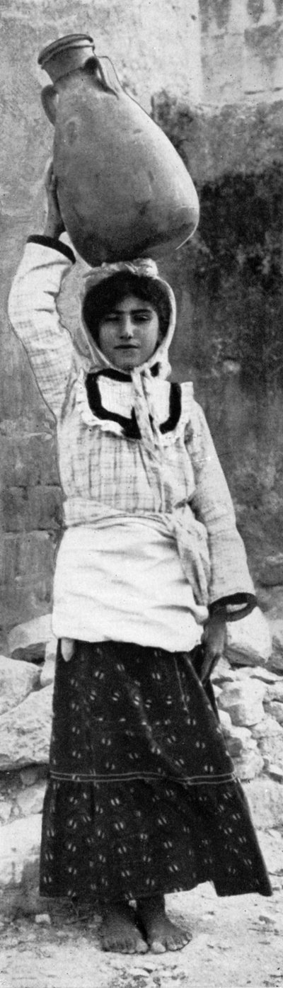 Een dienstmeisje uit Nazareth, 1926 door Unbekannt