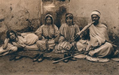 Een foto van traditionele Arabische mensen, ca. 1909 door Unbekannt