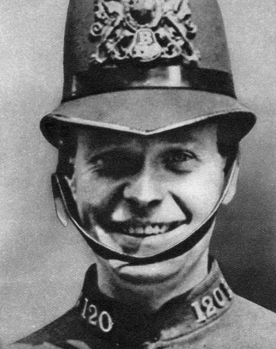 Een politieagent, Londen, 1926-1927 door Unbekannt