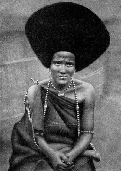 Een vrouw van het Beja Nijl of Baggara volk, Ethiopië, Afrika, 1922 door Unbekannt
